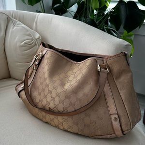 Classic gucci handbag